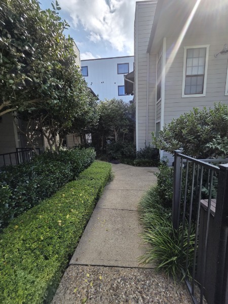 1503 N Garrett Avenue Dallas TX 75206