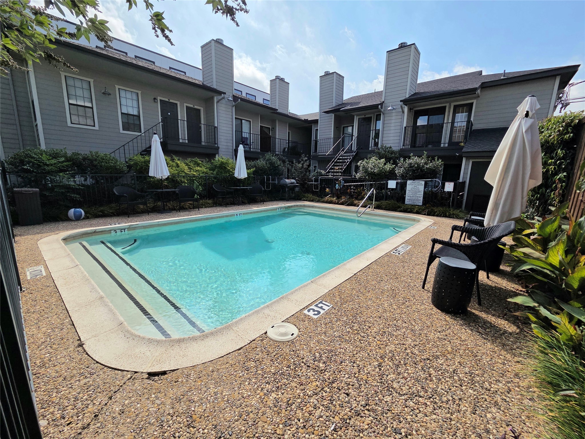 1503 N Garrett Avenue Dallas TX 75206