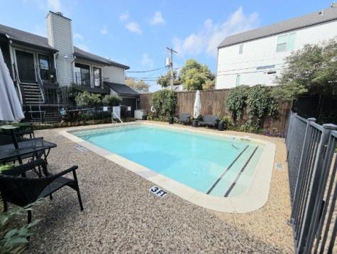 1503 N Garrett Avenue Dallas TX 75206