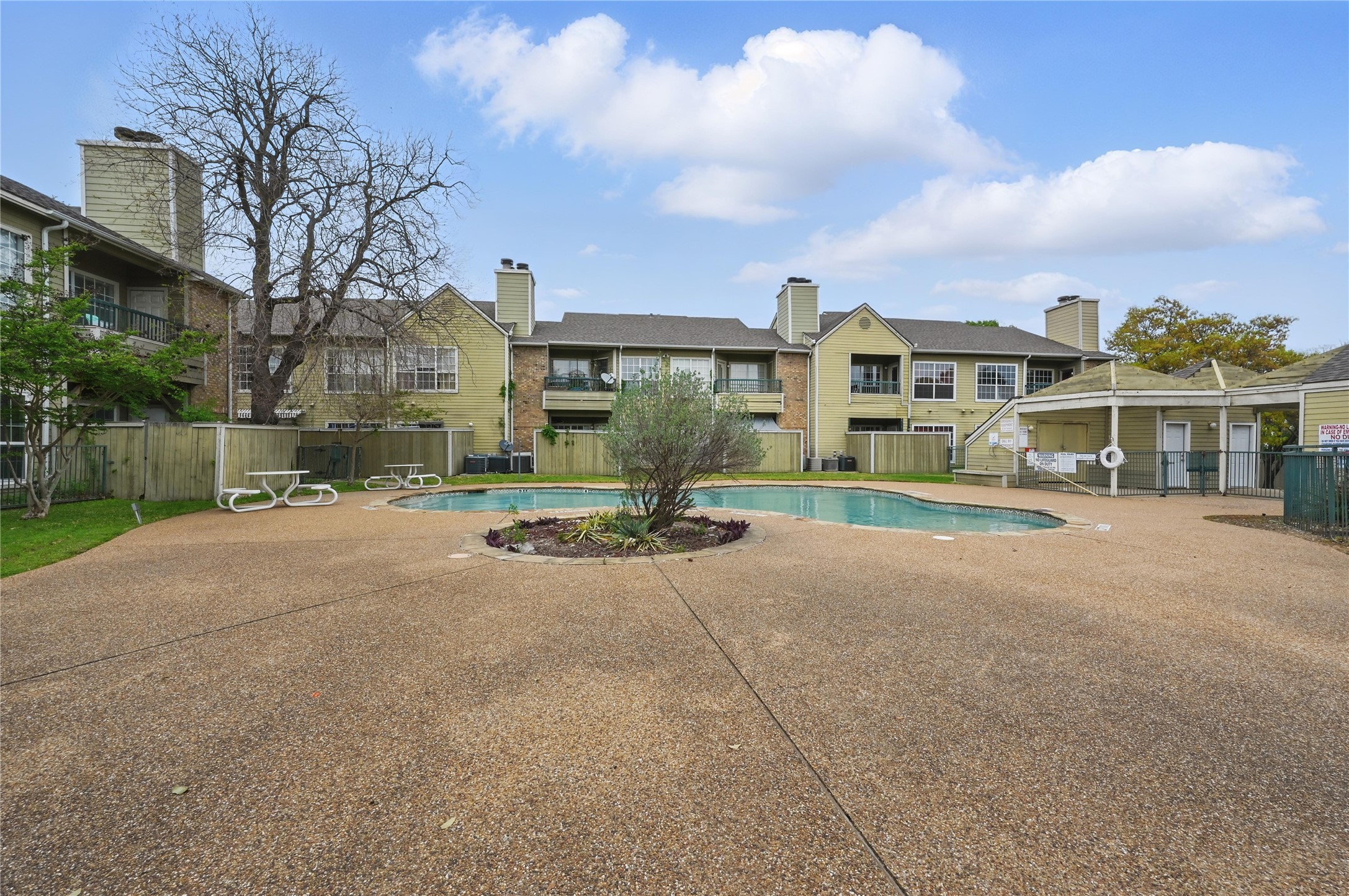 4115 Esters Road Irving TX 75038