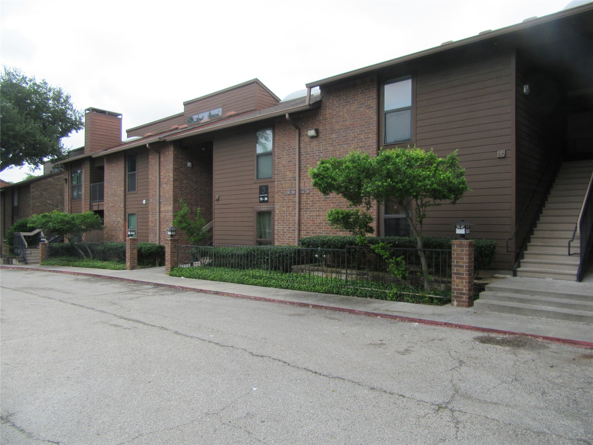 7522 Holly Hill Drive Dallas TX 75231
