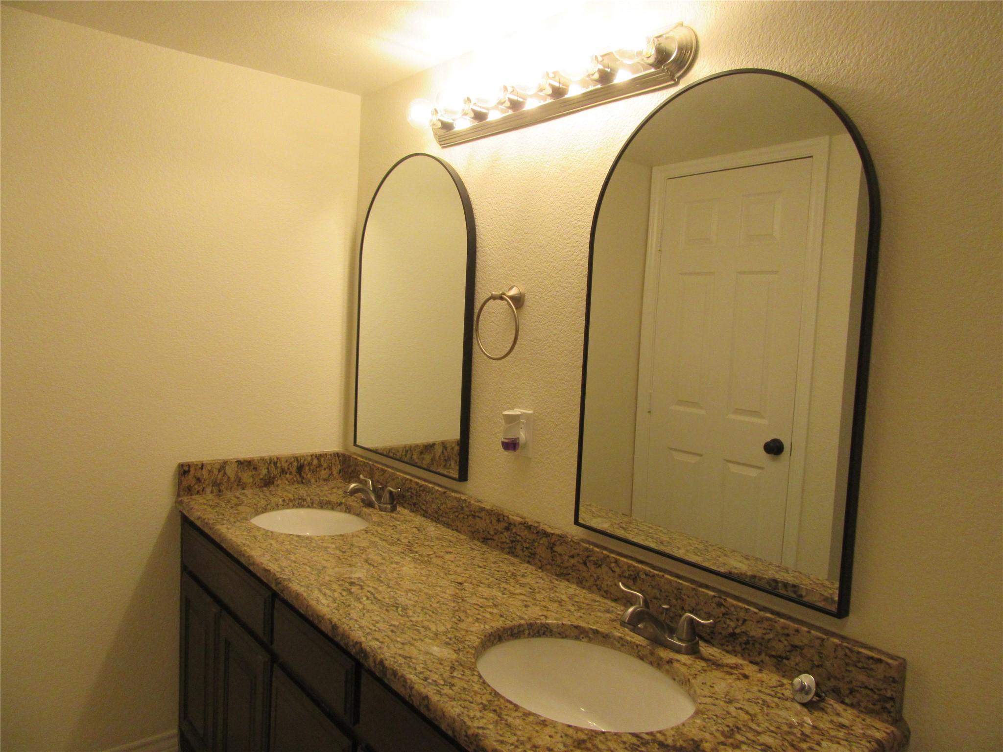 7522 Holly Hill Drive Dallas TX 75231