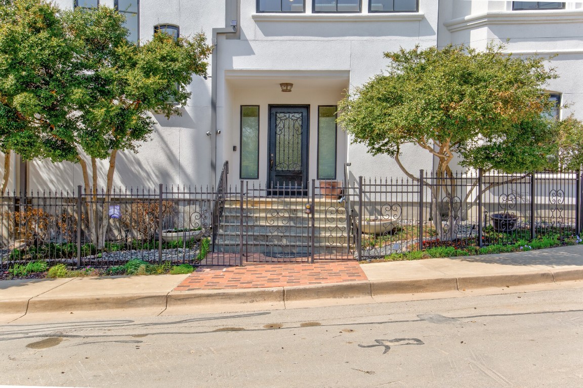 700 Grove Street Fort Worth TX 76102