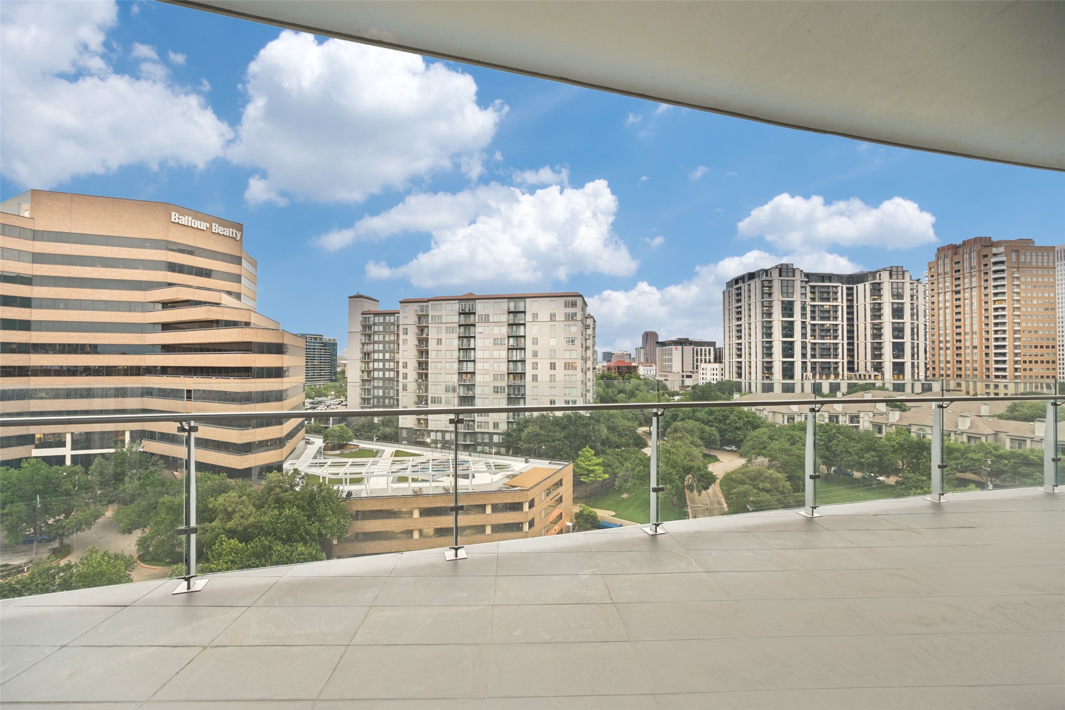 3130 N Harwood Street Dallas TX 75201