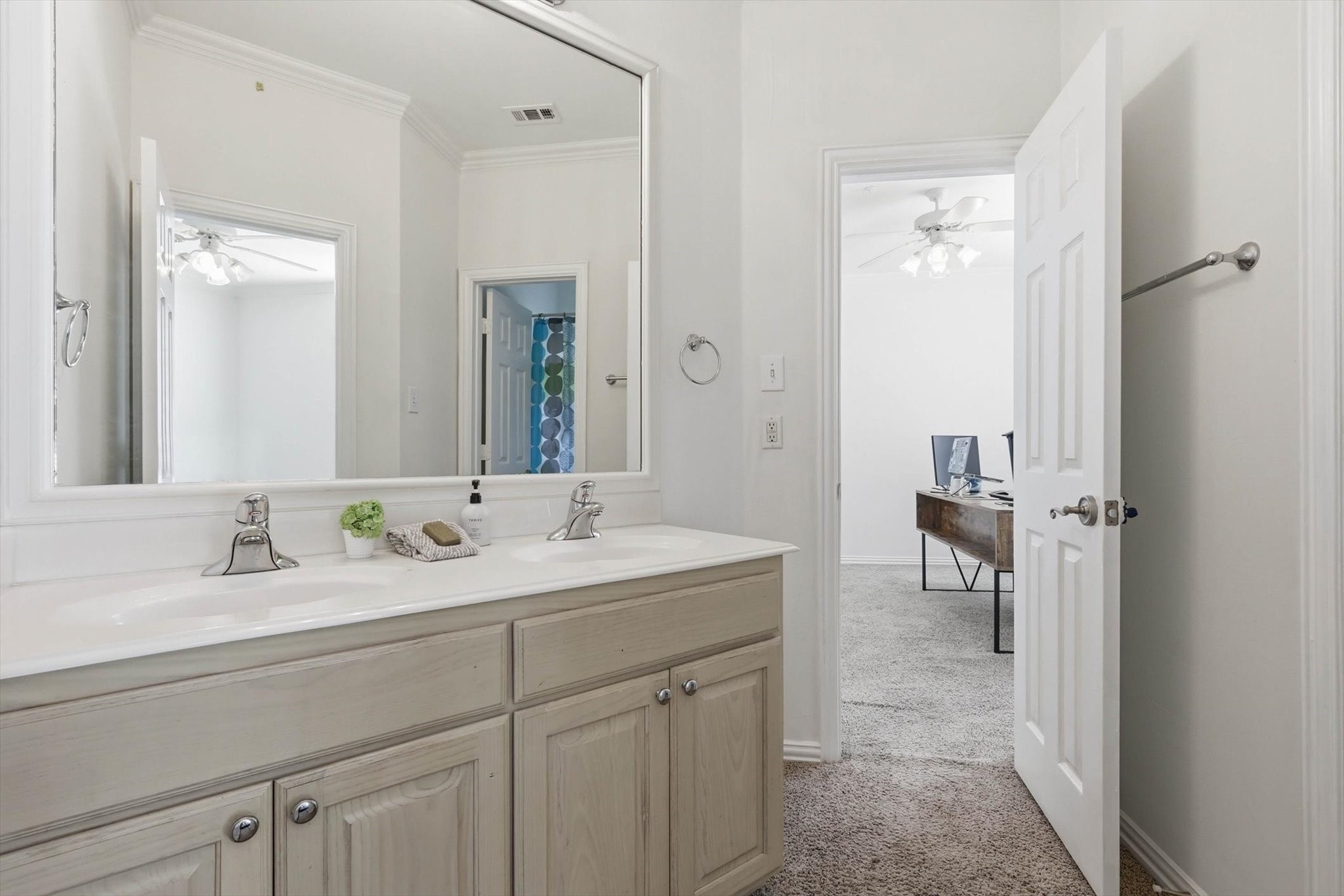2535 Champagne Drive Irving TX 75038