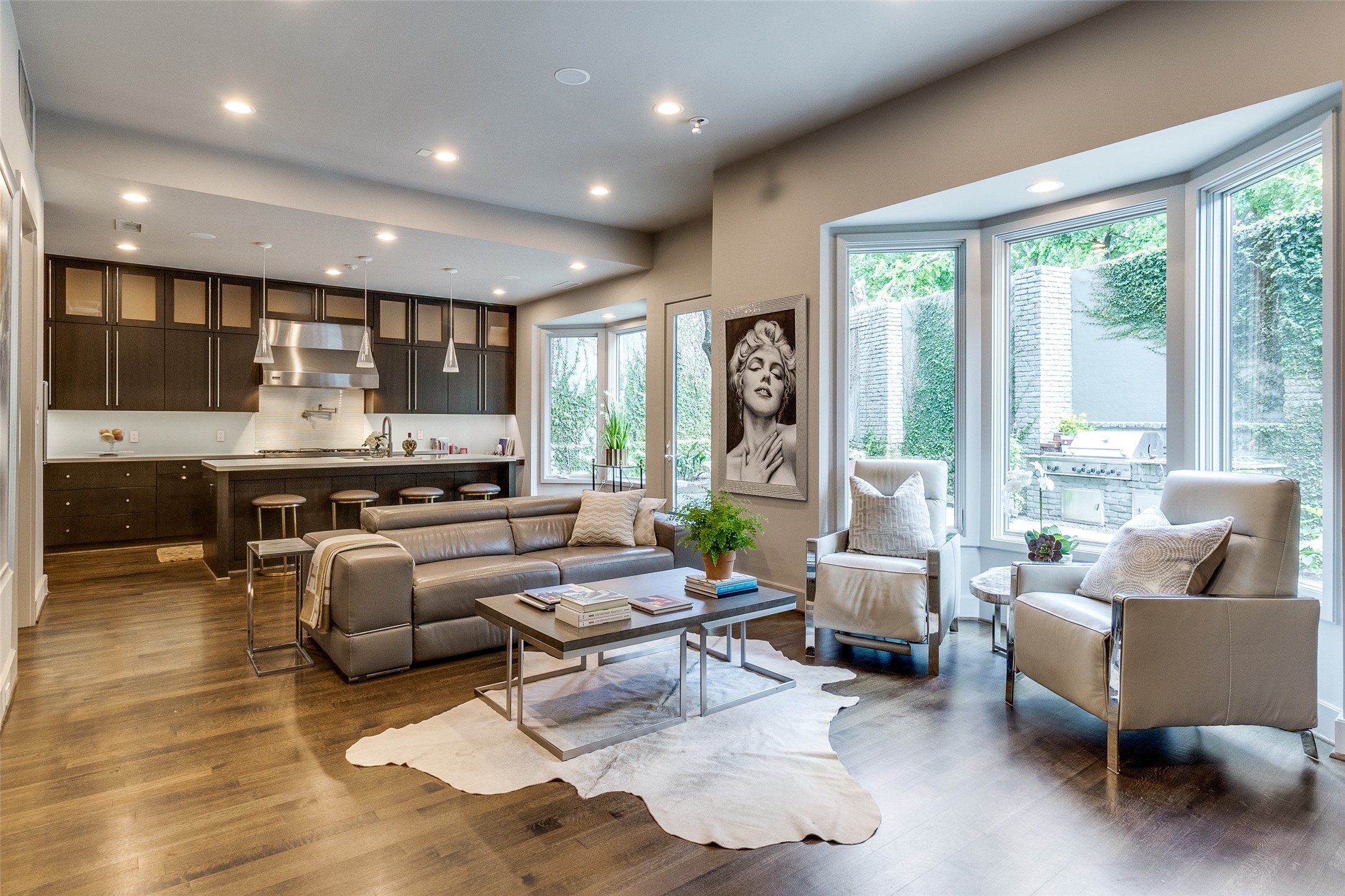 4678 Christopher Place Dallas TX 75204