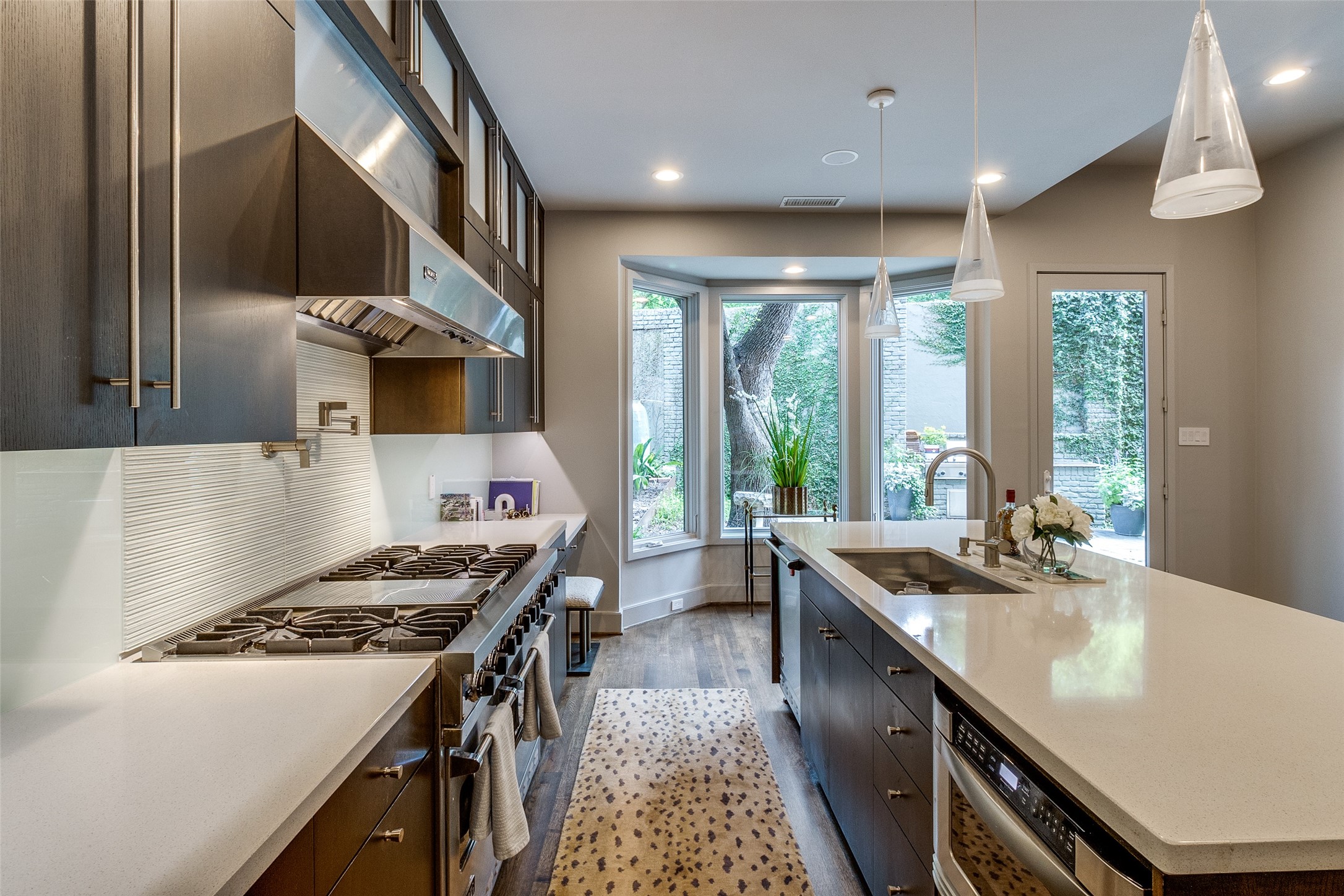 4678 Christopher Place Dallas TX 75204