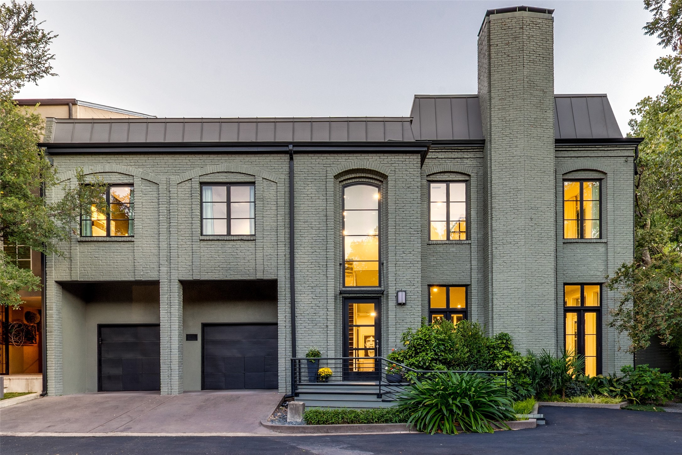 4678 Christopher Place Dallas TX 75204