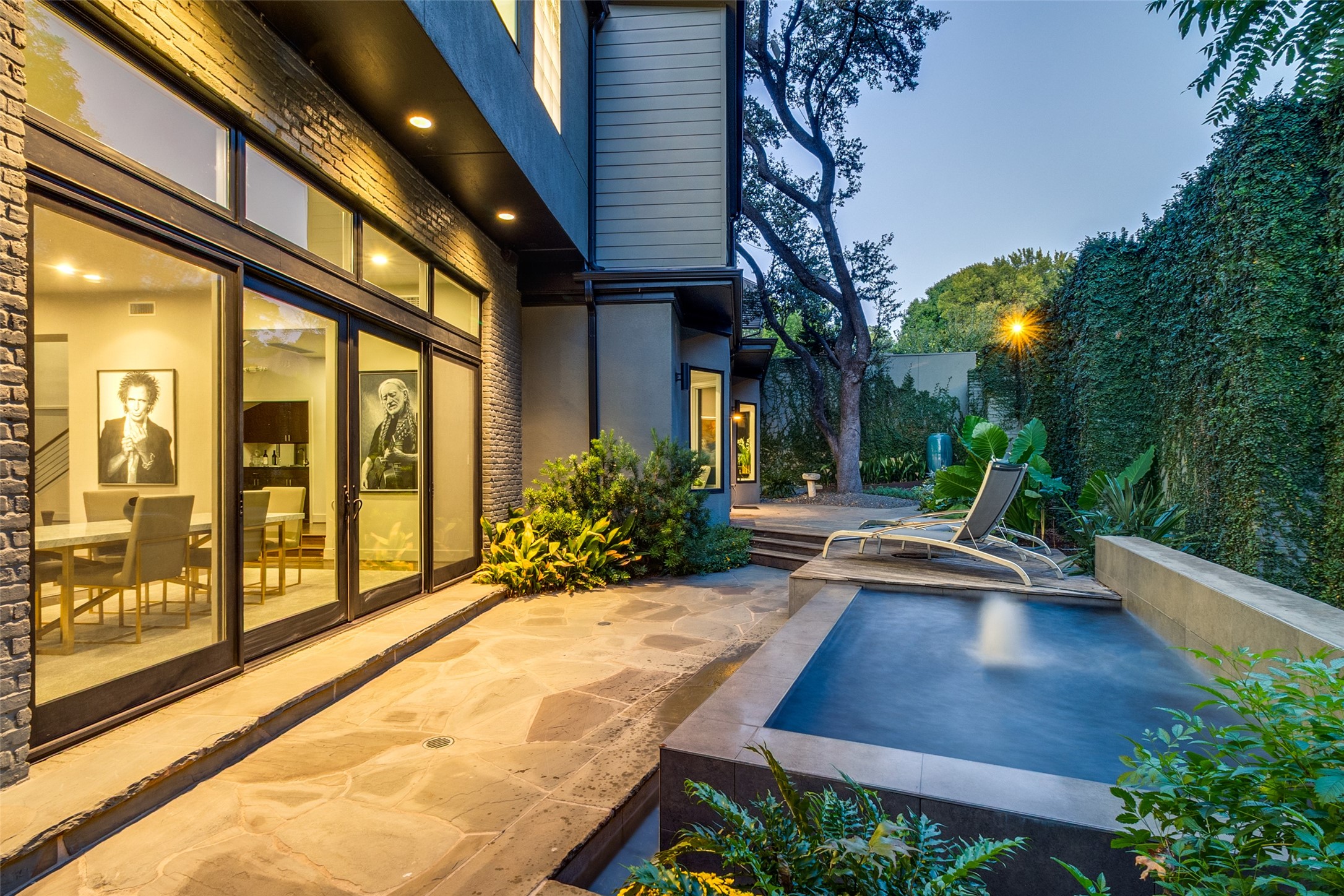 4678 Christopher Place Dallas TX 75204