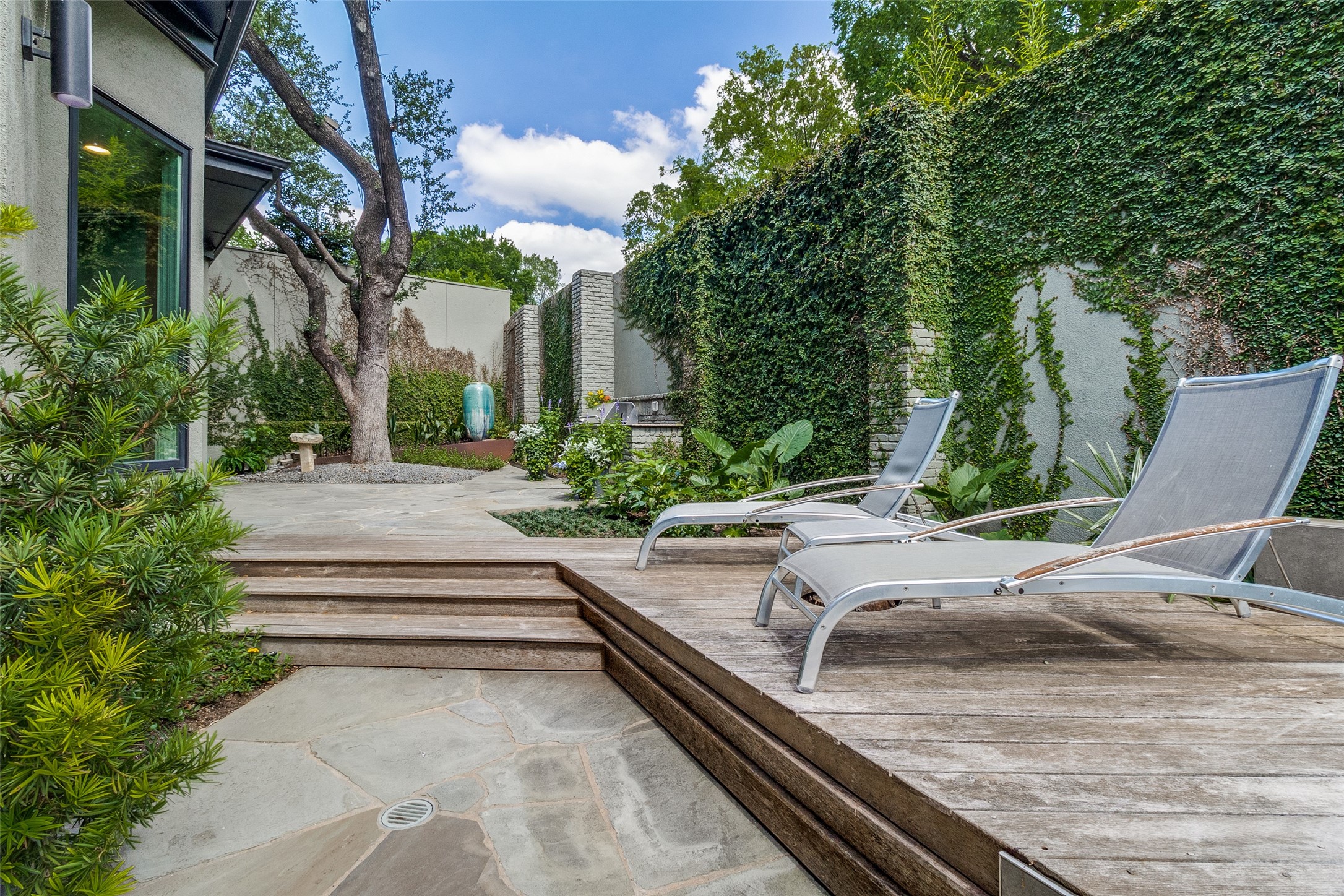 4678 Christopher Place Dallas TX 75204