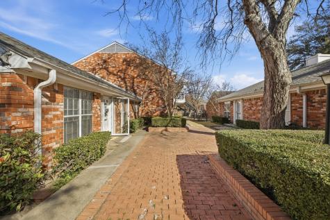 907 Roaring Springs Road Fort Worth TX 76114