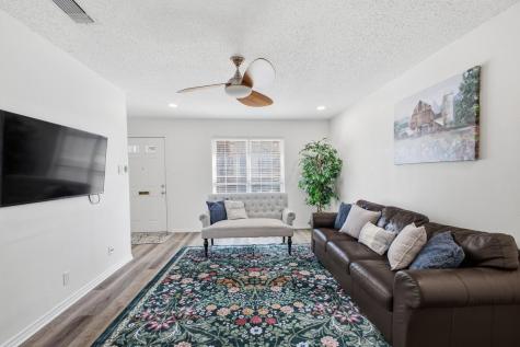 907 Roaring Springs Road Fort Worth TX 76114