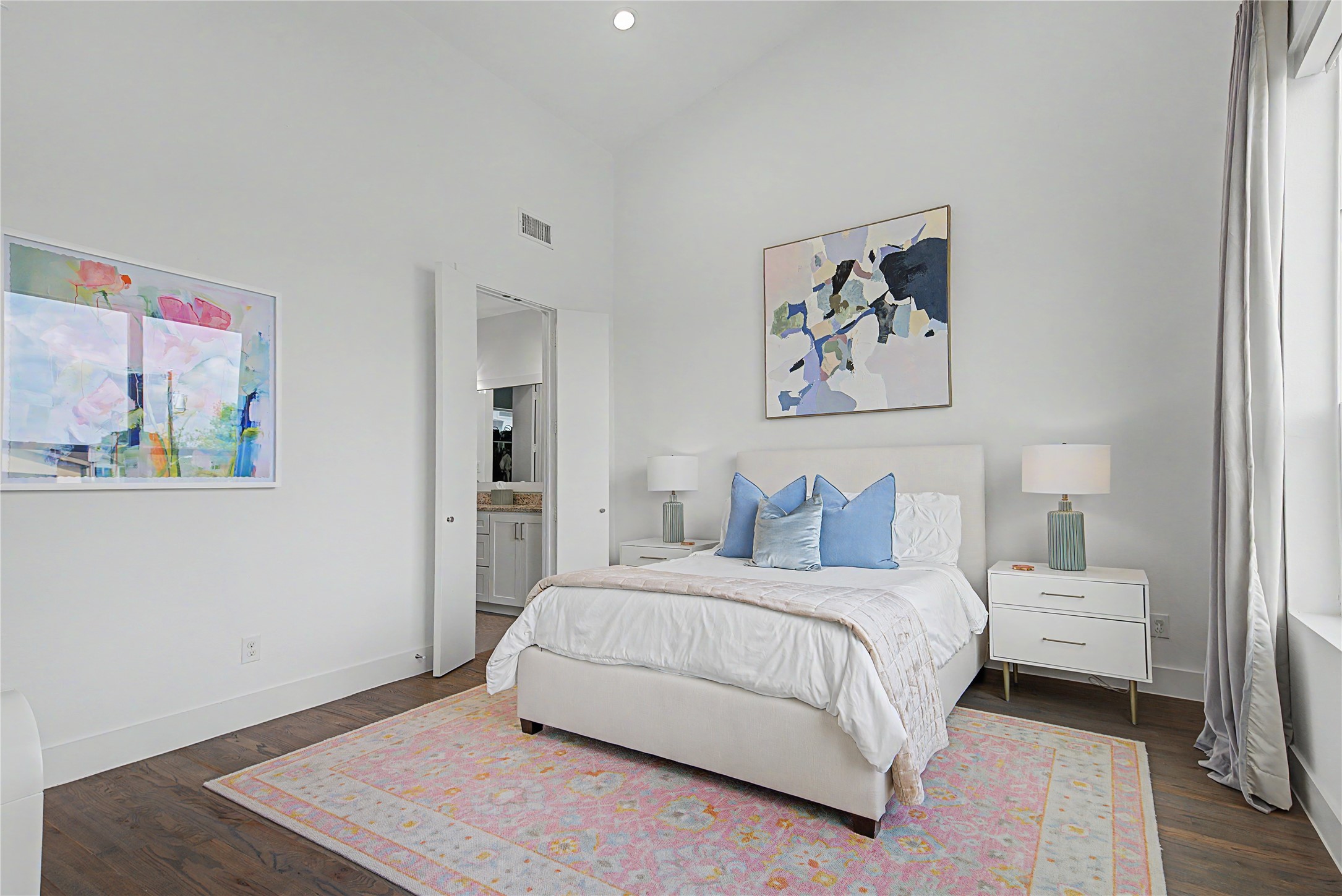 5811 Lindell Avenue Dallas TX 75206