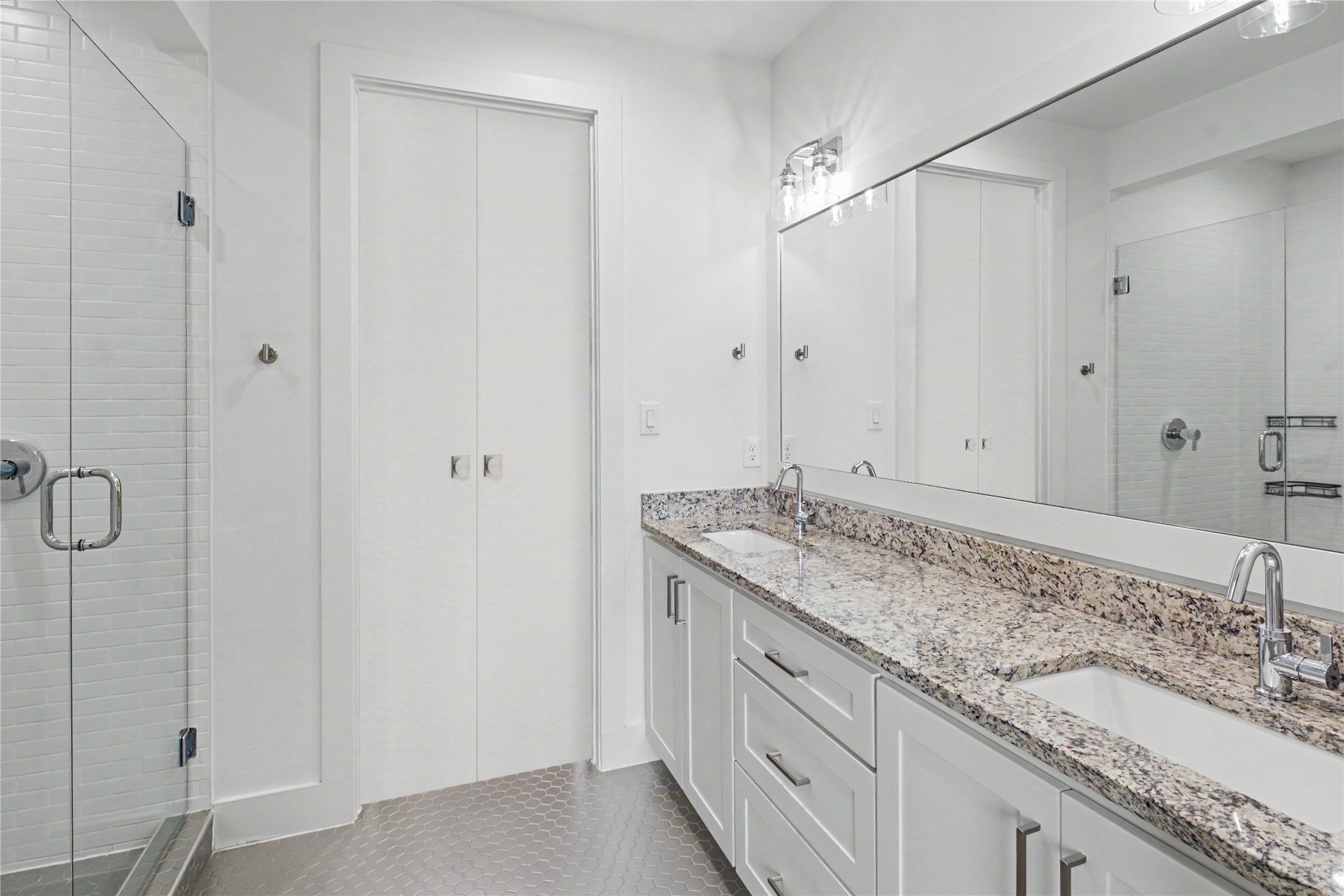 5811 Lindell Avenue Dallas TX 75206