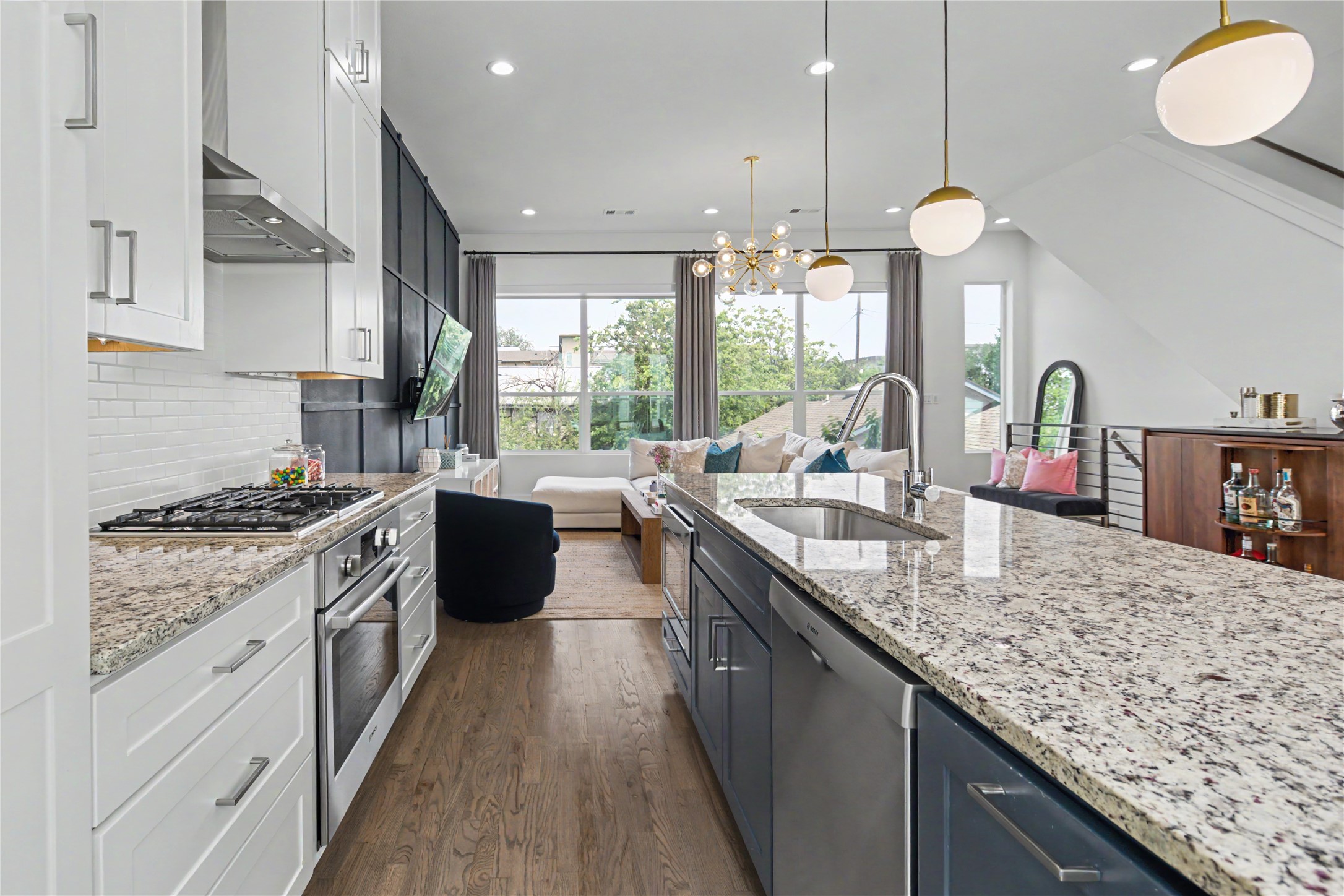 5811 Lindell Avenue Dallas TX 75206