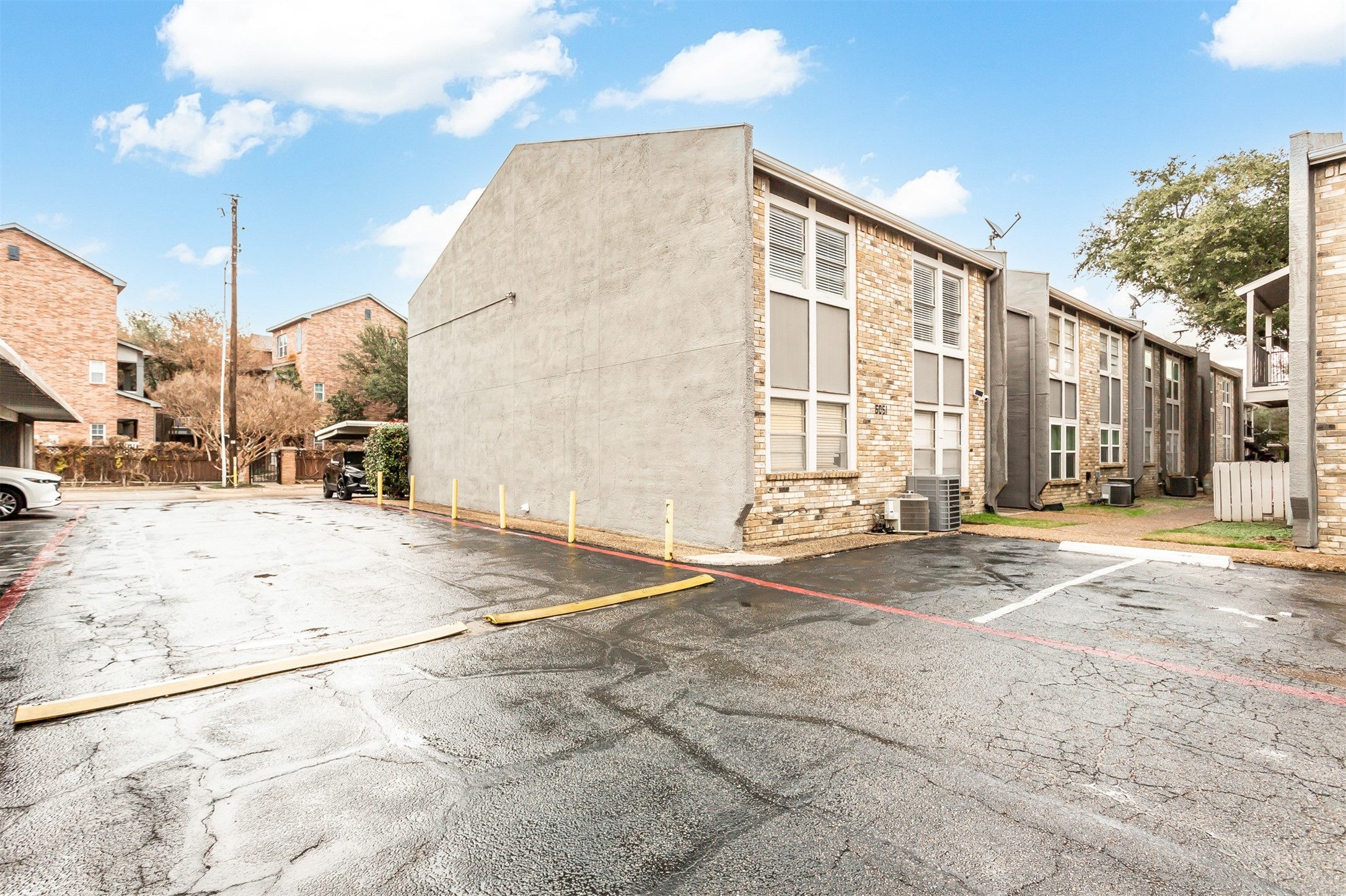 6061 Milton Street Dallas TX 75206