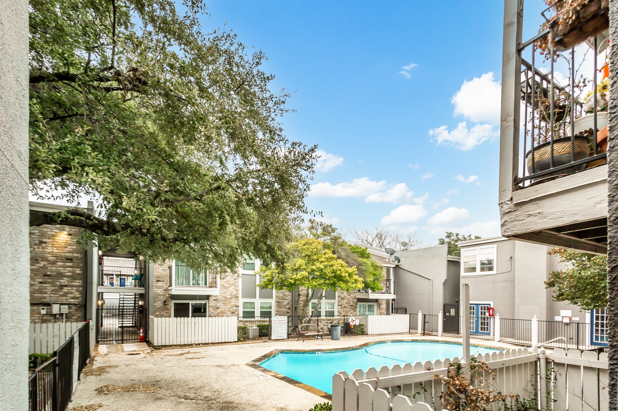 6061 Milton Street Dallas TX 75206