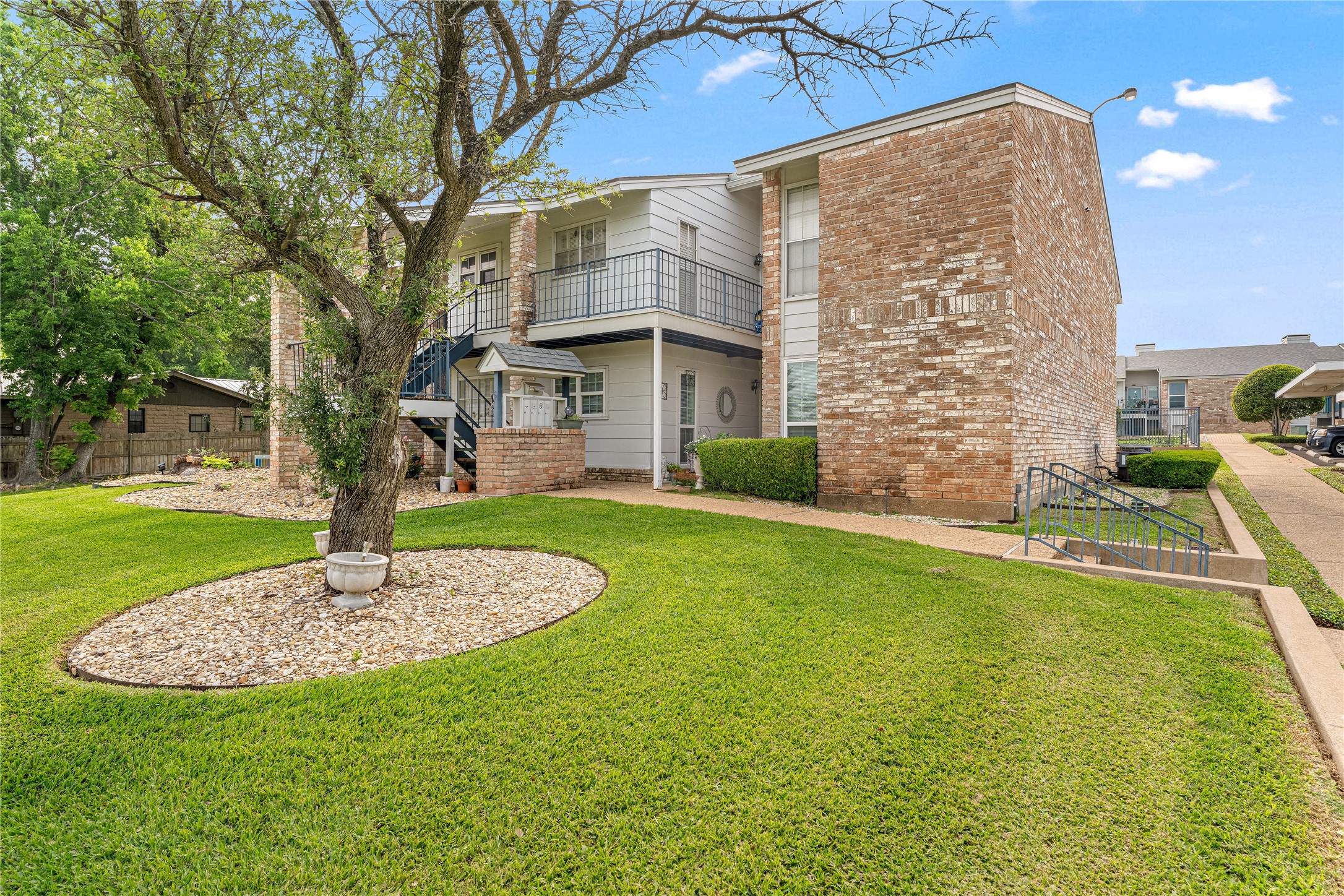 2907 Lake Shore Waco TX 76708