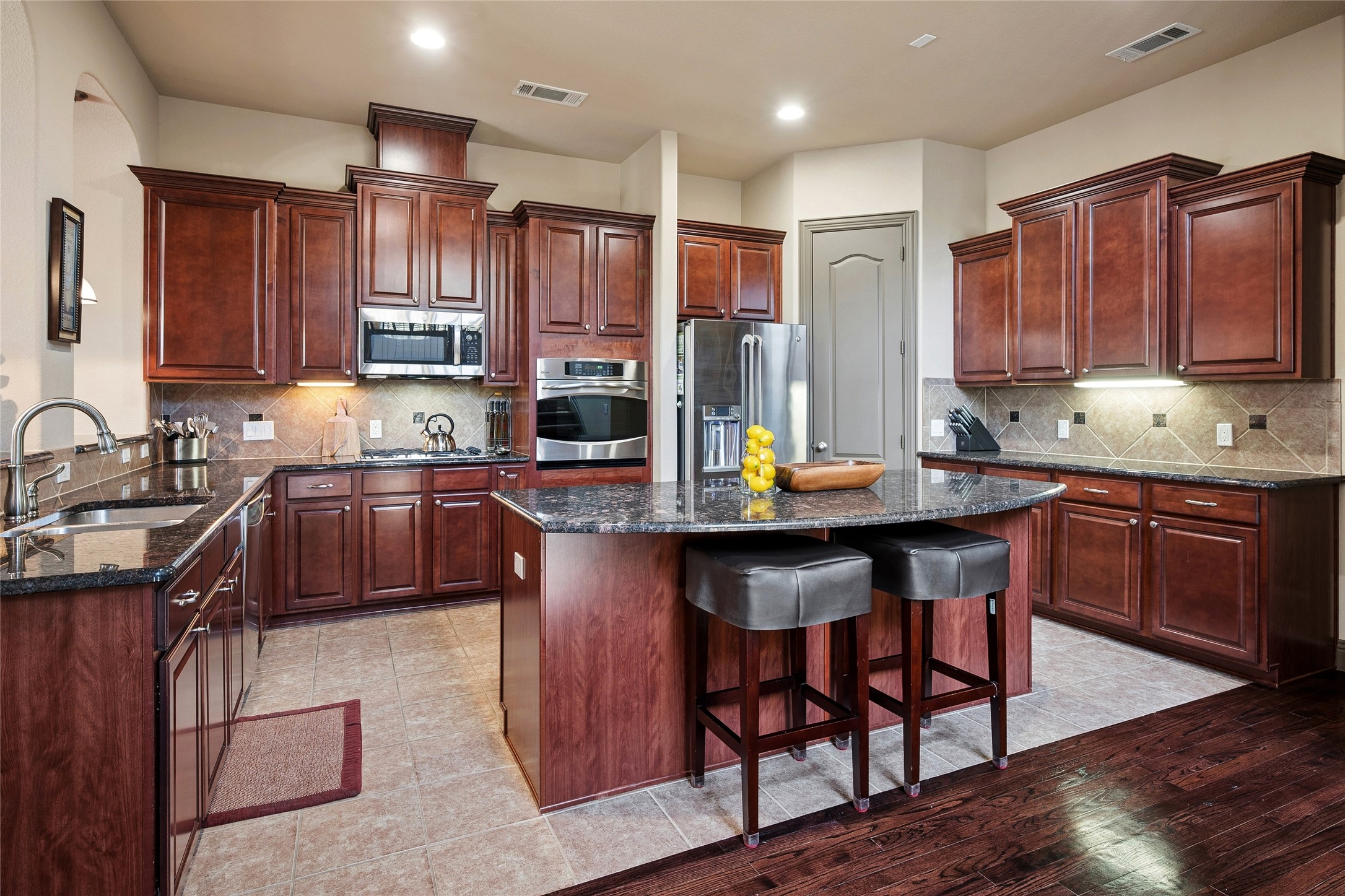835 Rockingham Drive Irving TX 75063
