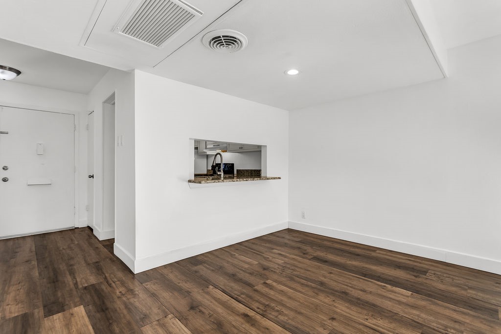 954 S Weatherred Drive Richardson TX 75080