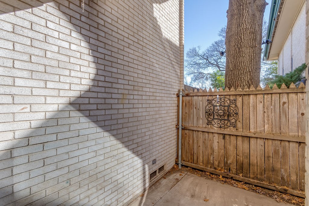 954 S Weatherred Drive Richardson TX 75080