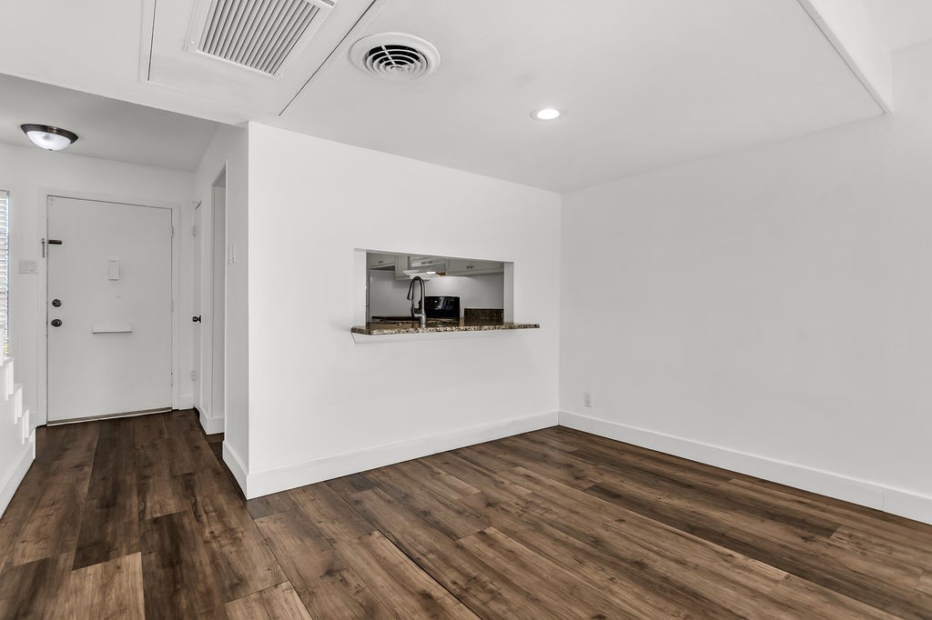 954 S Weatherred Drive Richardson TX 75080