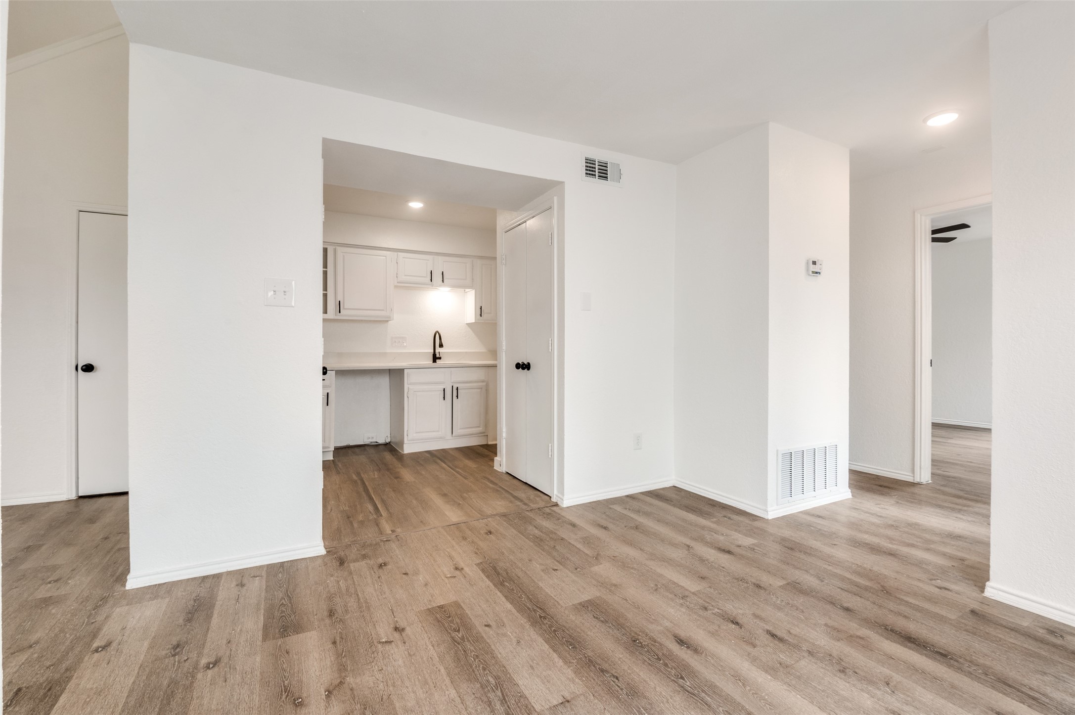 2326 Sherry Street Arlington TX 76014