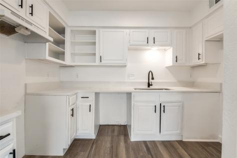 2326 Sherry Street Arlington TX 76014