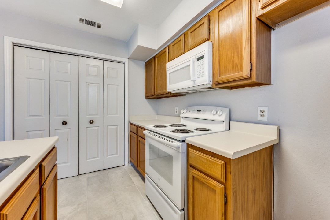 2835 Keller Springs Carrollton TX 75006
