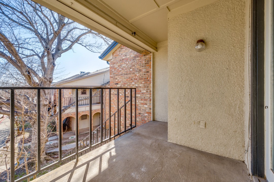 2835 Keller Springs Carrollton TX 75006