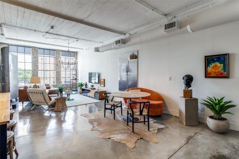 1122 Jackson Street Dallas TX 75202