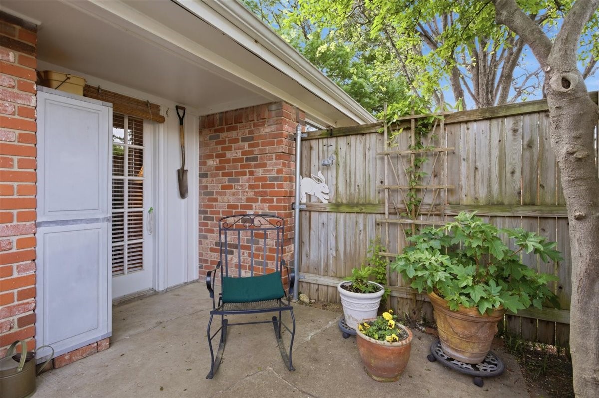 1117 Roaring Springs Road Fort Worth TX 76114