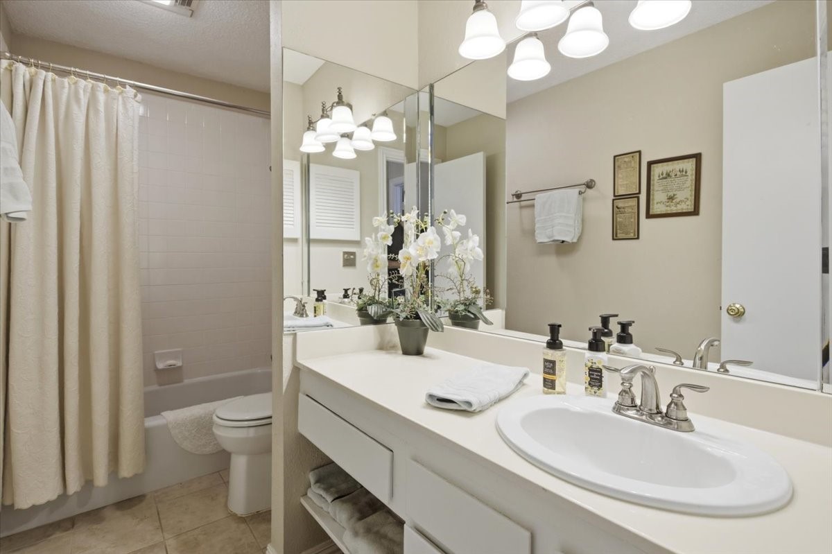 1117 Roaring Springs Road Fort Worth TX 76114