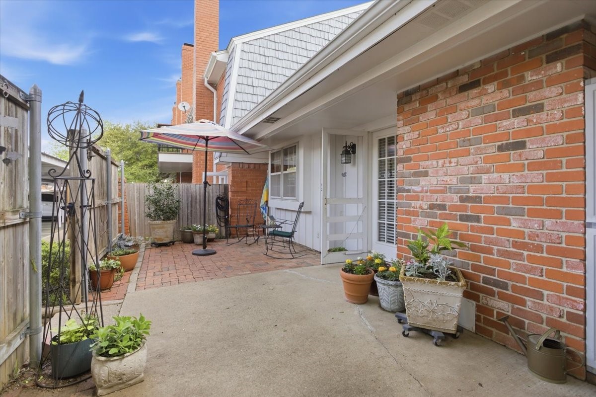 1117 Roaring Springs Road Fort Worth TX 76114