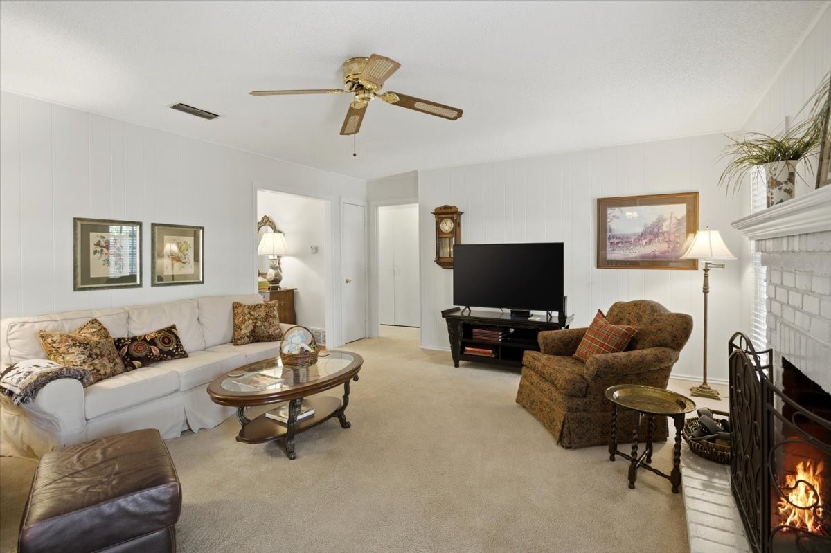 1117 Roaring Springs Road Fort Worth TX 76114