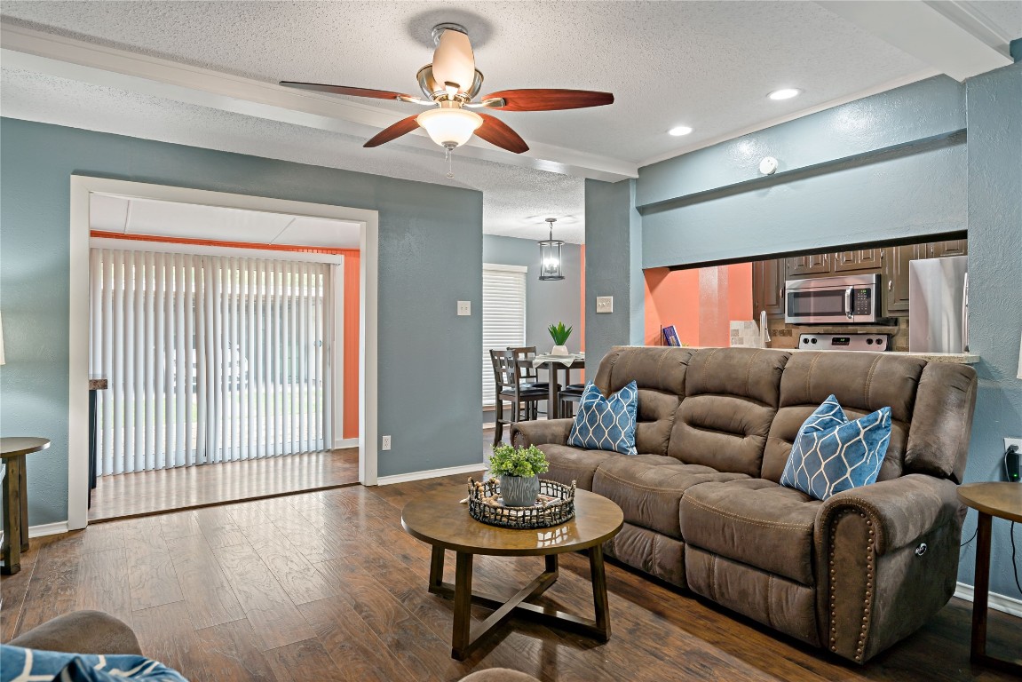422 Arborview Drive Garland TX 75043
