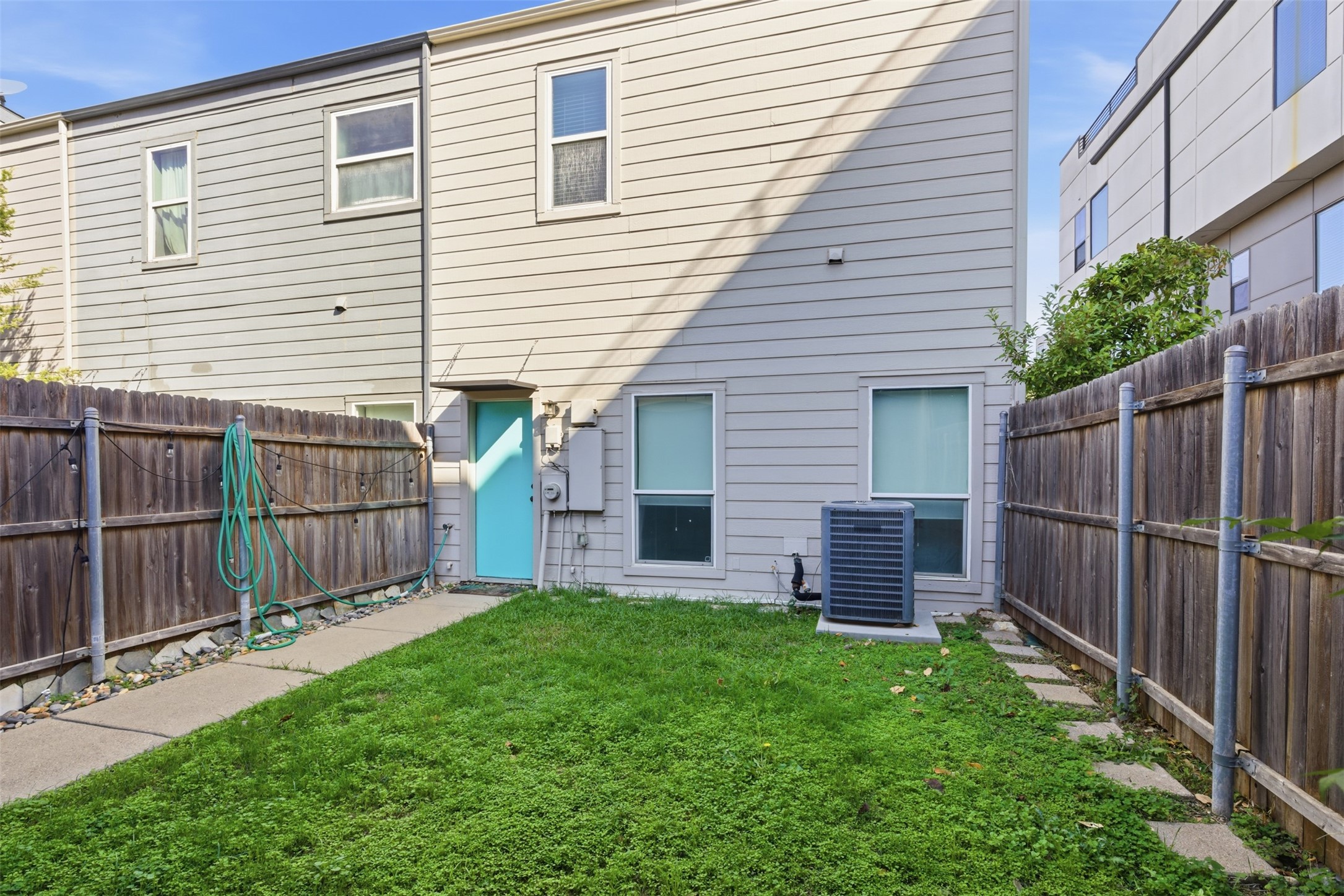 1823 S Ervay Street Dallas TX 75215