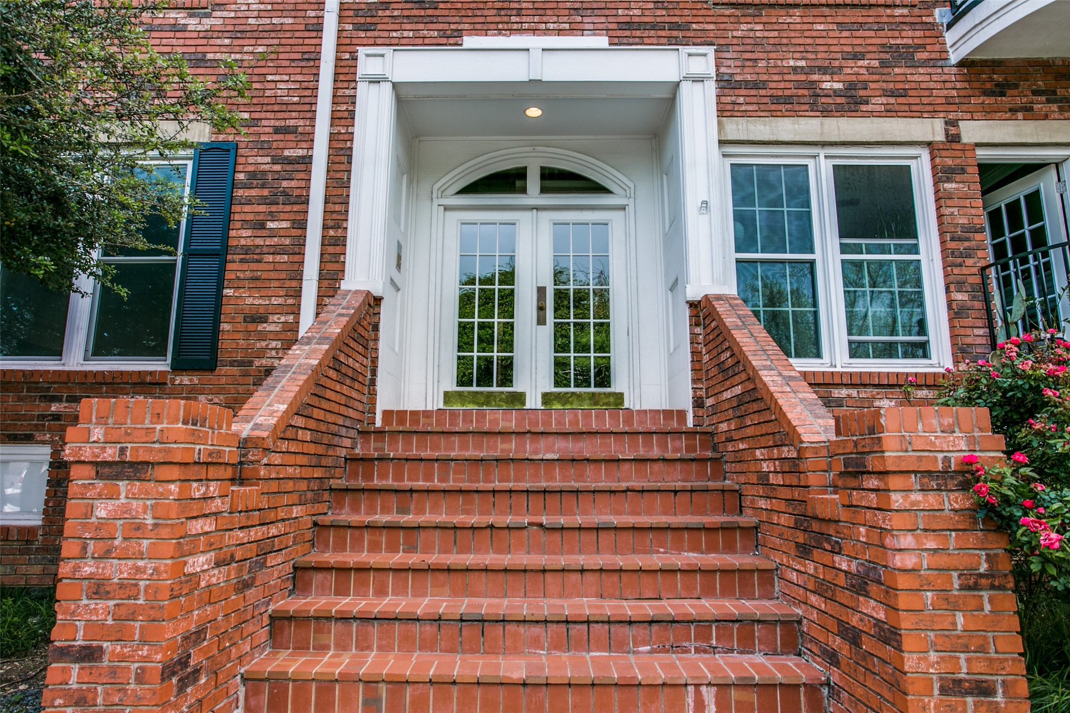4034 Rawlins Street Dallas TX 75219