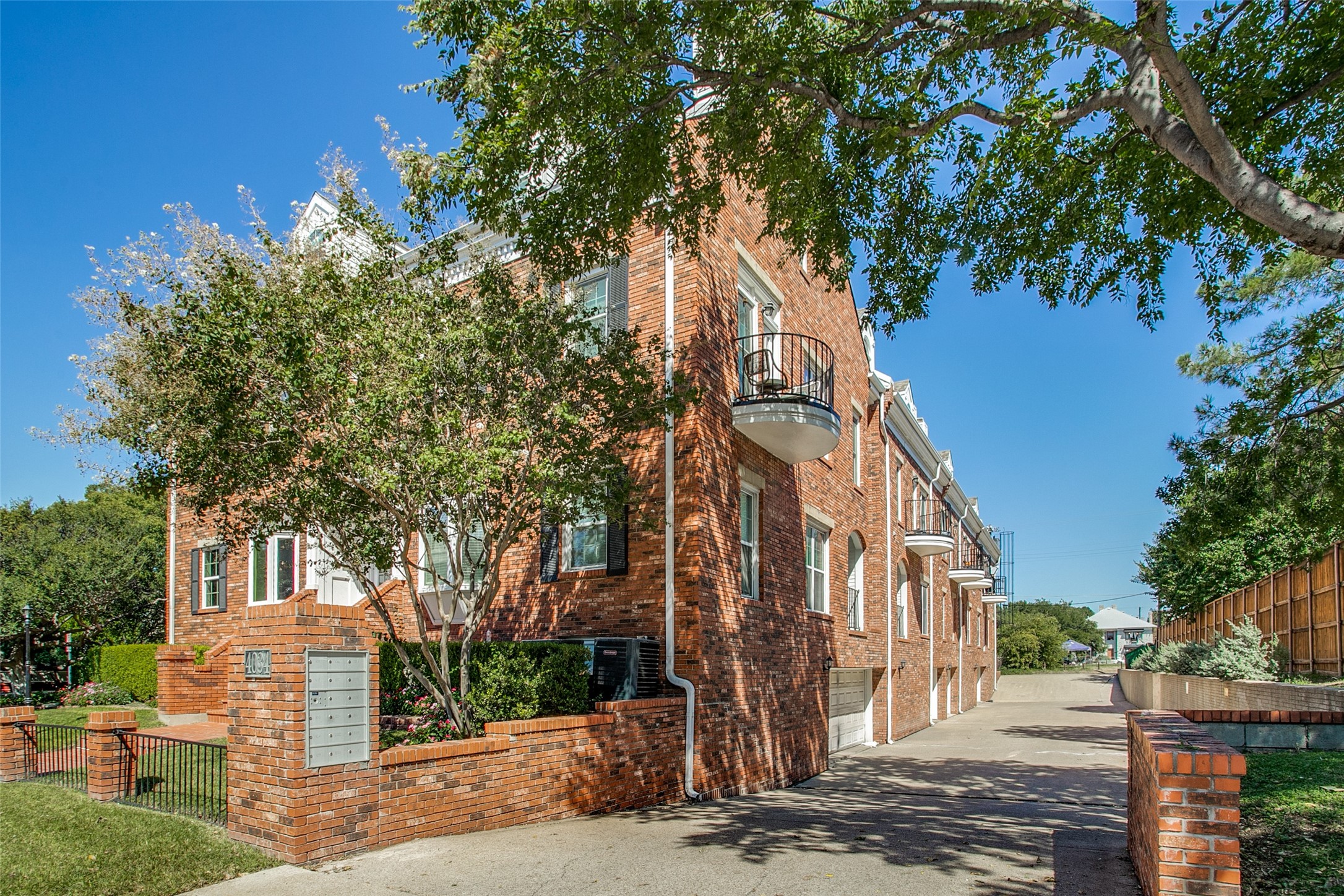 4034 Rawlins Street Dallas TX 75219