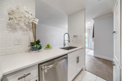 4034 Rawlins Street Dallas TX 75219