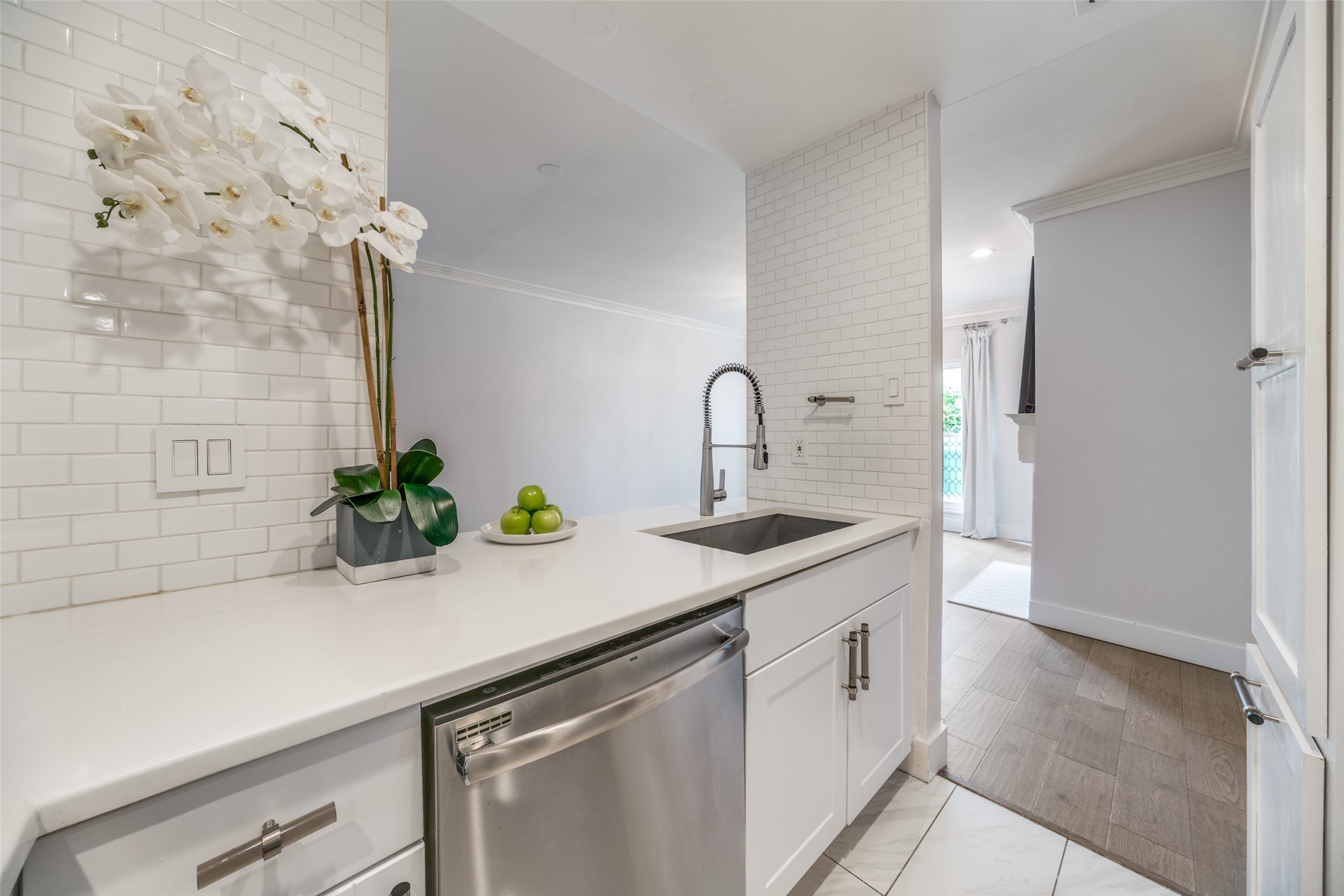 4034 Rawlins Street Dallas TX 75219