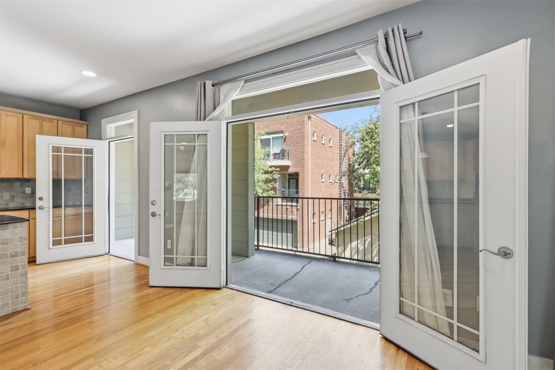 4241 Rawlins Street Dallas TX 75219