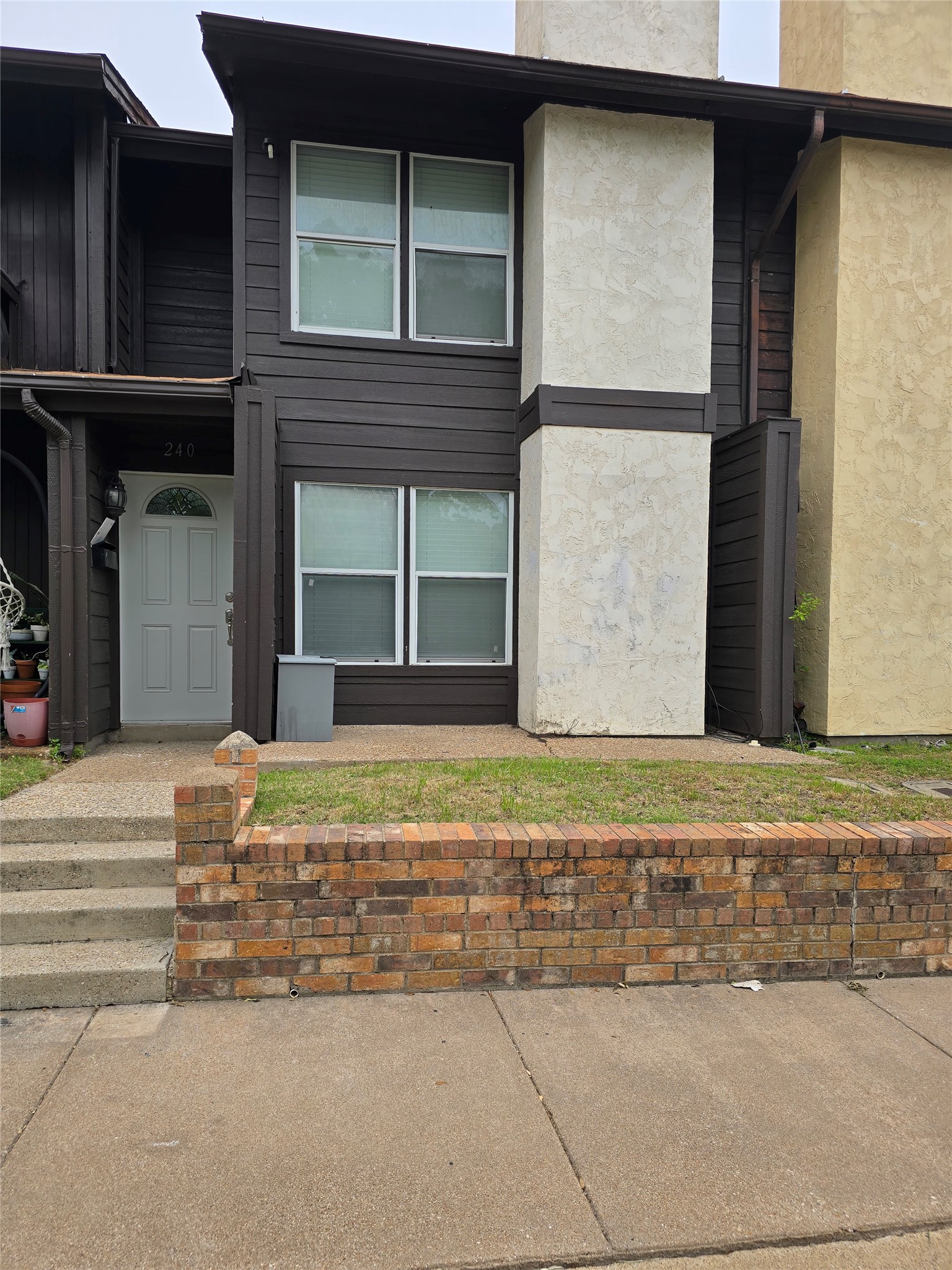 240 Rolling Hills Place Lancaster TX 75146