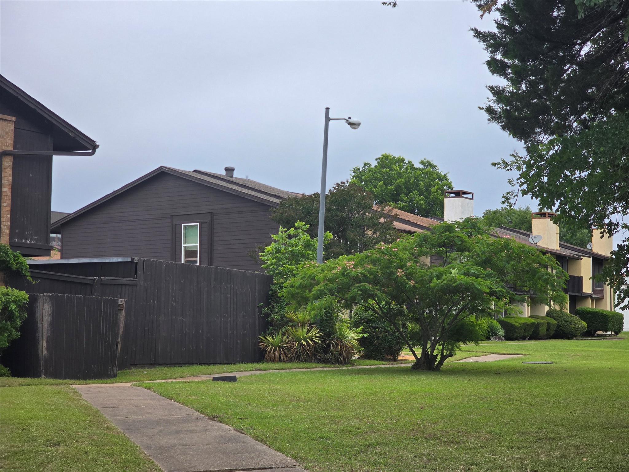 240 Rolling Hills Place Lancaster TX 75146