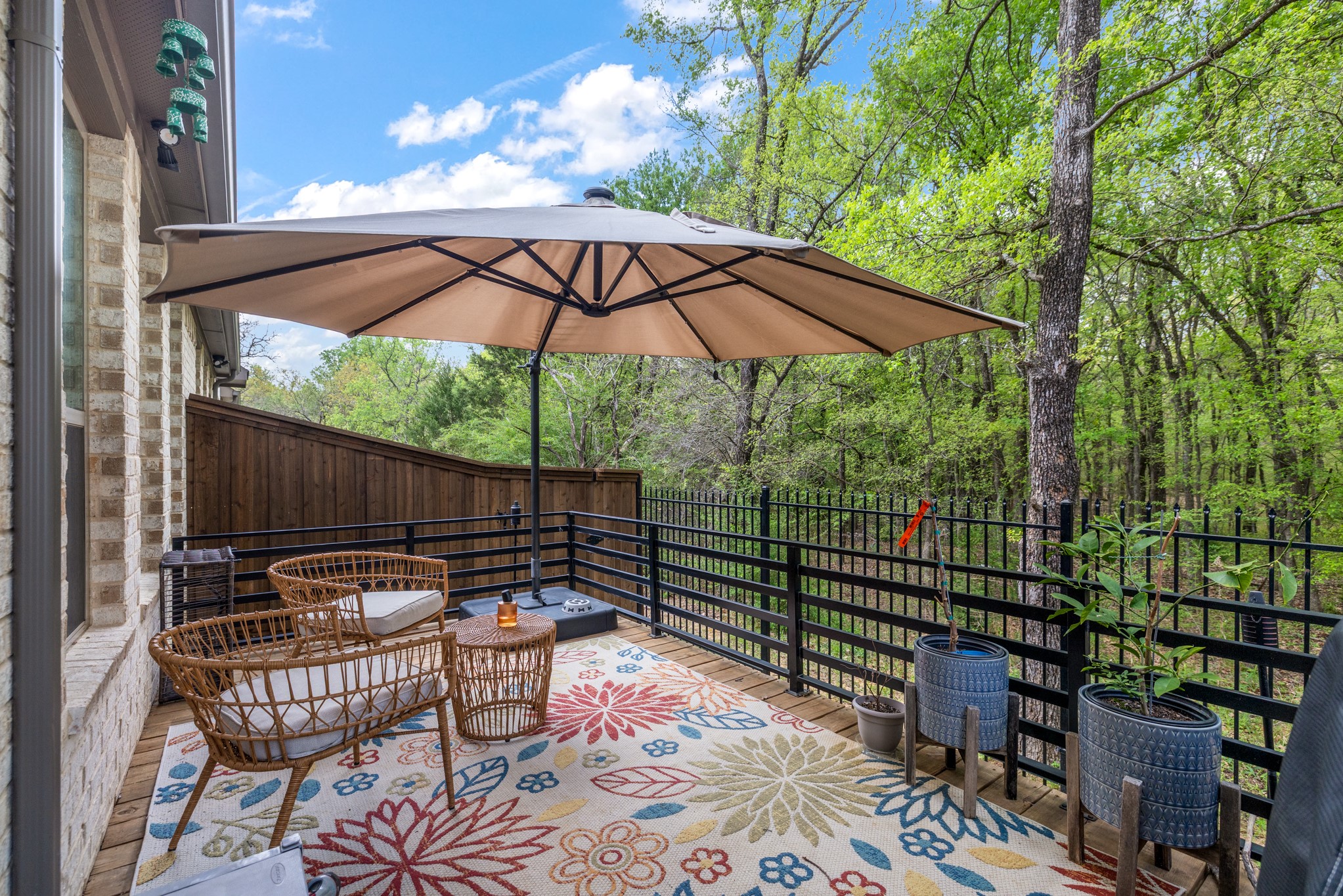 6834 Neals Way Arlington TX 76001