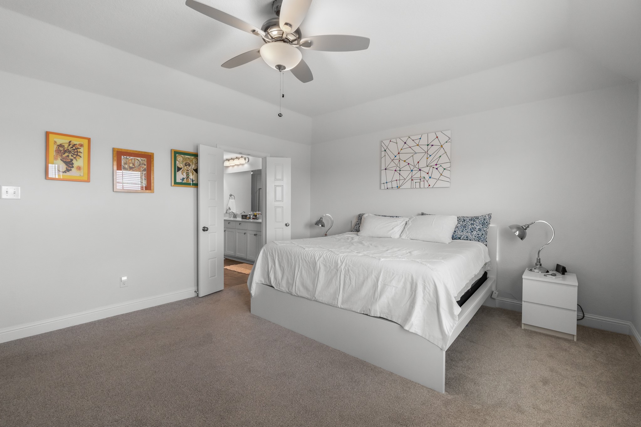 6834 Neals Way Arlington TX 76001