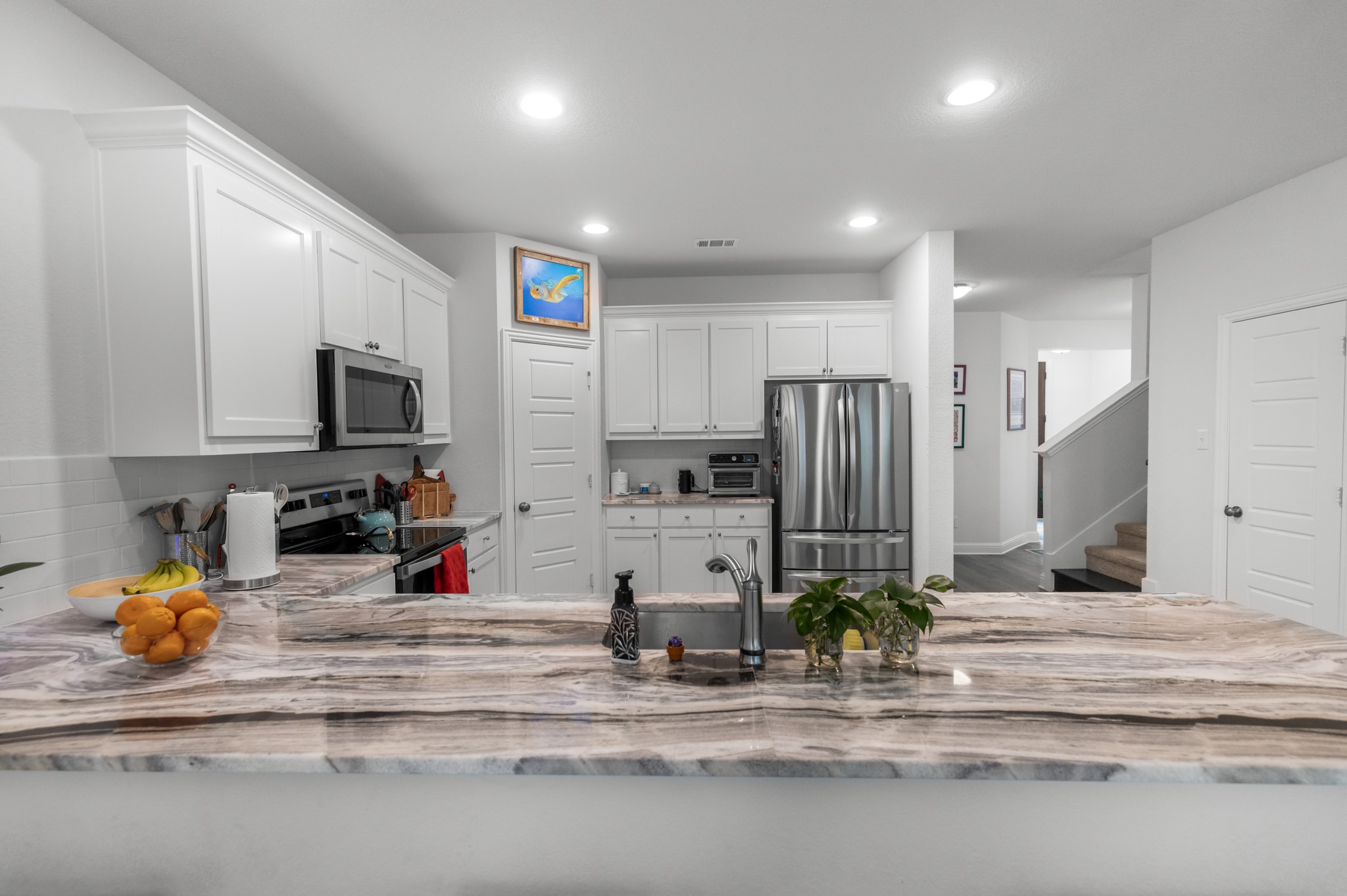 6834 Neals Way Arlington TX 76001