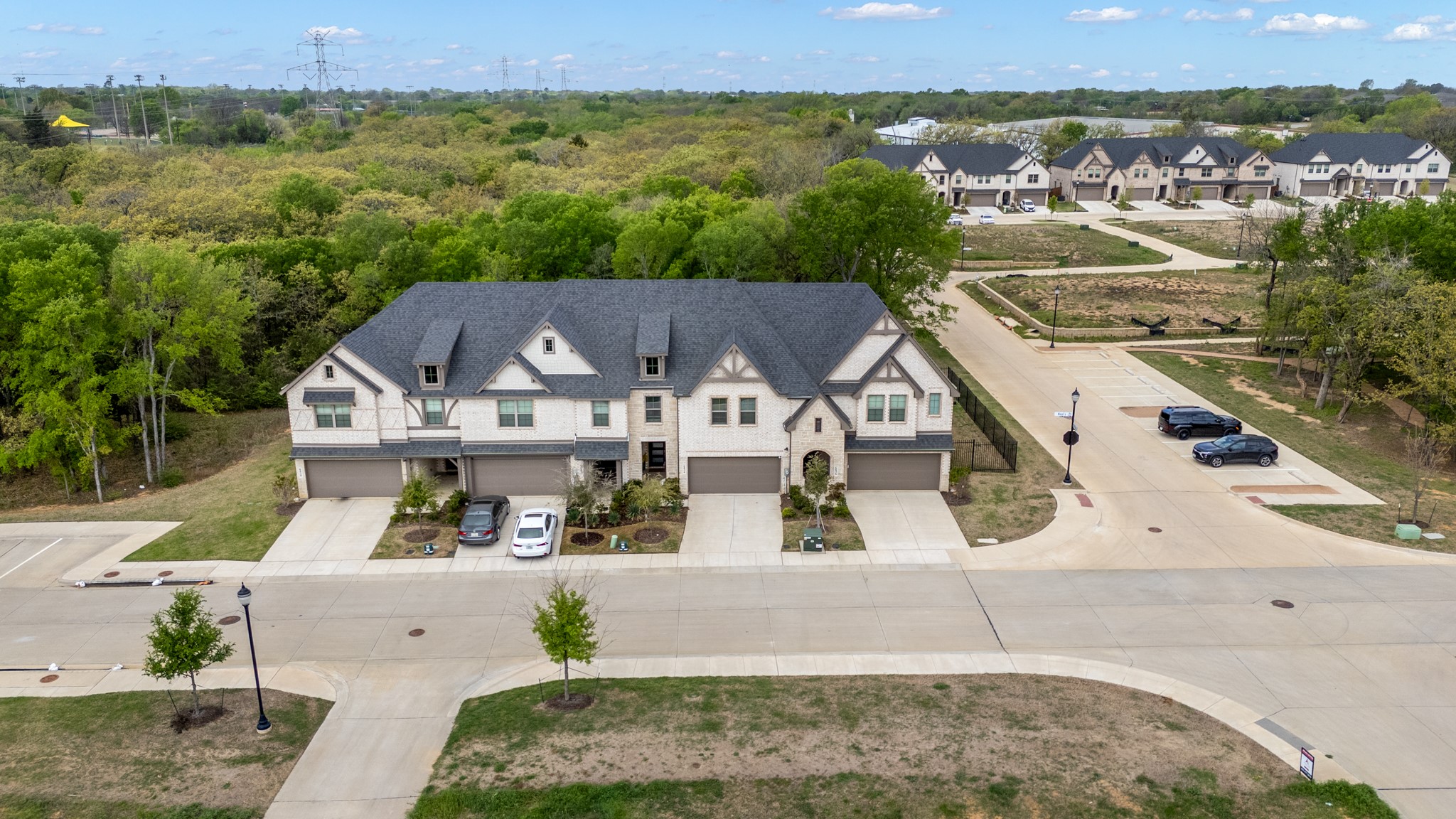 6834 Neals Way Arlington TX 76001