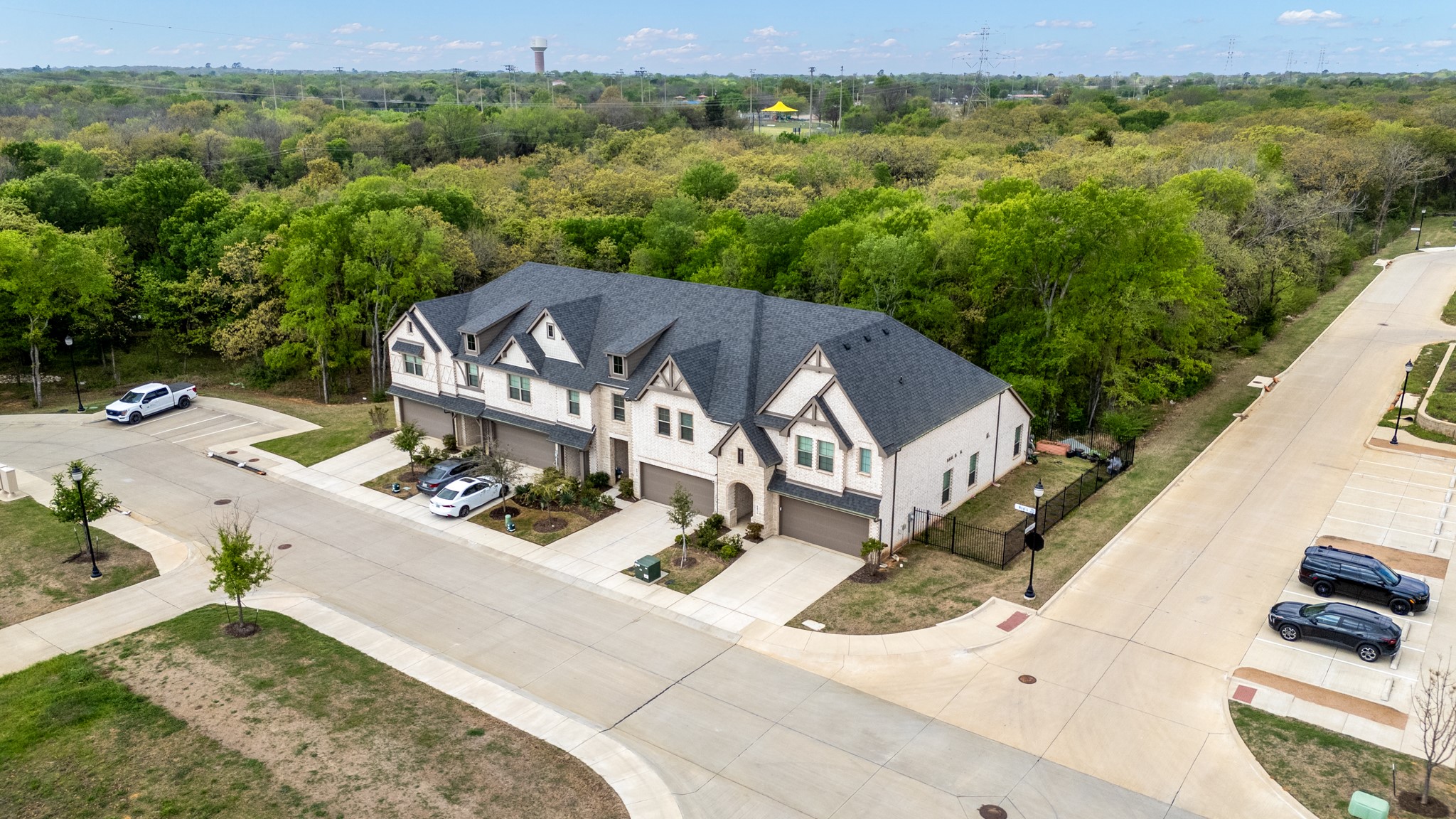 6834 Neals Way Arlington TX 76001