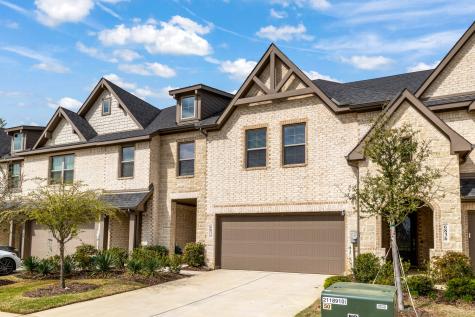 6834 Neals Way Arlington TX 76001